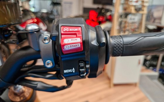 Gebrauchtmotorrad Yamaha XSR900 - Bild 11