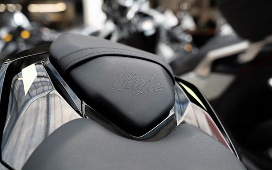 Neufahrzeug Kawasaki Ninja ZX-10R - Bild 21