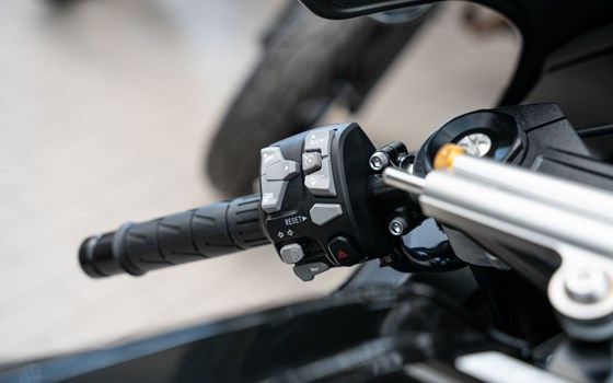 Neufahrzeug Kawasaki Ninja ZX-10R - Bild 9