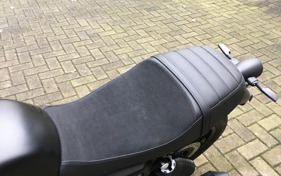 Neufahrzeug Moto Guzzi V7 Stone - Bild 12