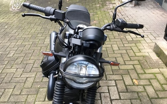 Neufahrzeug Moto Guzzi V7 Stone - Bild 14