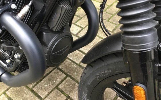Neufahrzeug Moto Guzzi V7 Stone - Bild 17