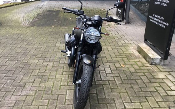 Neufahrzeug Moto Guzzi V7 Stone - Bild 7