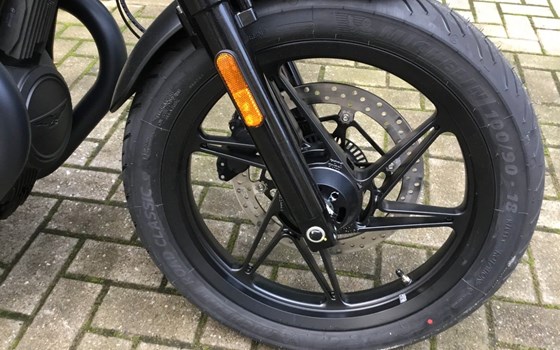 Neufahrzeug Moto Guzzi V7 Stone - Bild 8