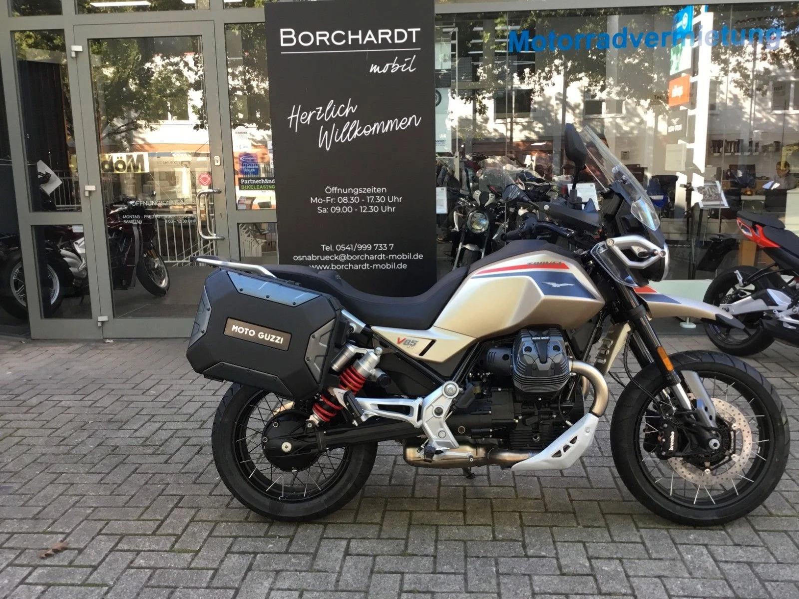 Moto Guzzi V85 TT Travel
