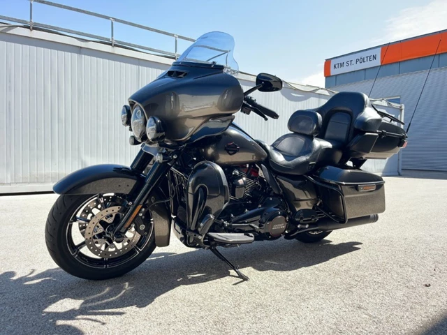 Harley-Davidson CVO Ultra Limited FLHTKSE (schwarz) - Bild 11