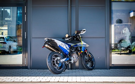 Neufahrzeug Husqvarna 701 Supermoto - Bild 6