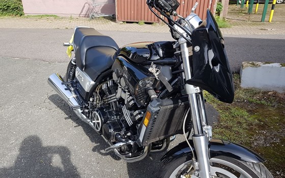 Gebrauchtmotorrad Yamaha V-MAX - Bild 3