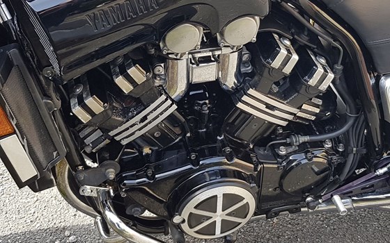 Gebrauchtmotorrad Yamaha V-MAX - Bild 8