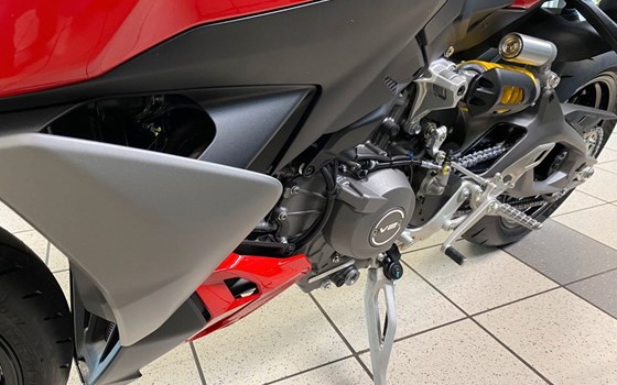 Neufahrzeug Ducati Streetfighter V2 - Bild 14