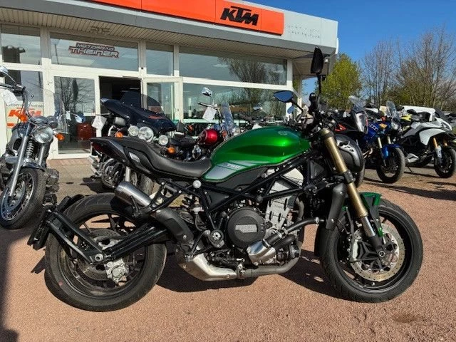Benelli 752 S
