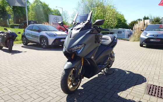 Gebrauchtmotorrad Yamaha TMAX 560 - Bild 3