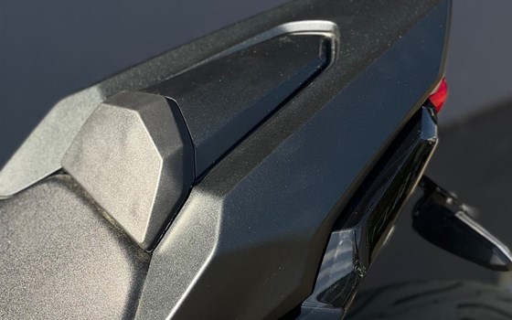 Gebrauchtmotorrad Honda CBR650R - Bild 9