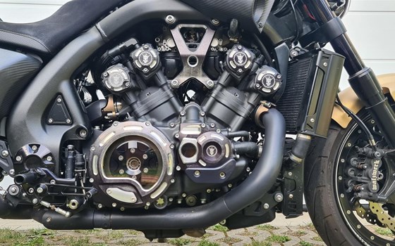 Gebrauchtmotorrad Yamaha V-MAX - Bild 4