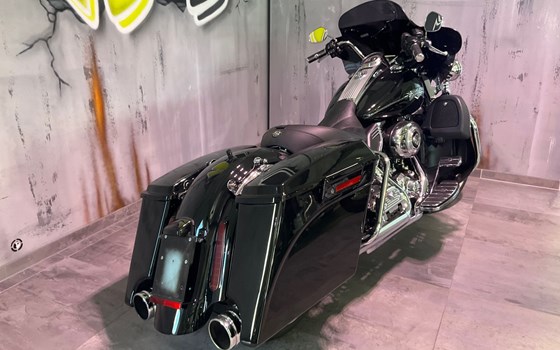 Gebrauchtmotorrad Harley-Davidson Road King Classic FLHRC - Bild 5