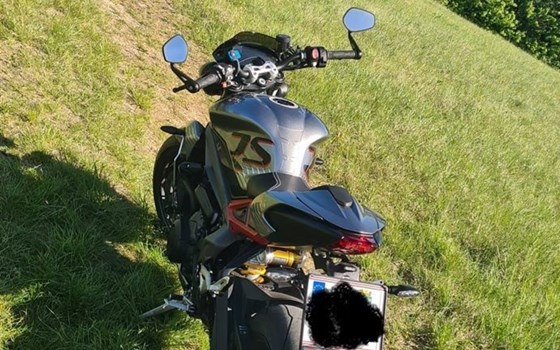 Gebrauchtmotorrad Triumph Street Triple 765 RS - Bild 2
