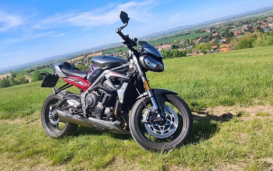 Gebrauchtmotorrad Triumph Street Triple 765 RS - Bild 3