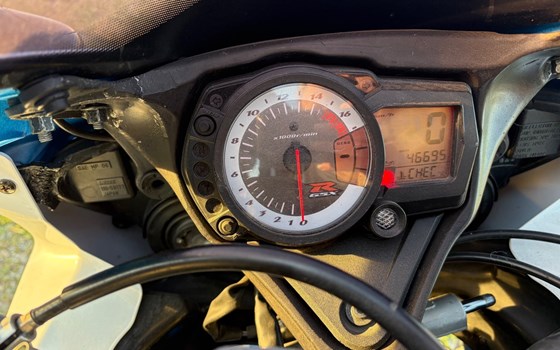 Gebrauchtmotorrad Suzuki GSX-R 750 - Bild 3