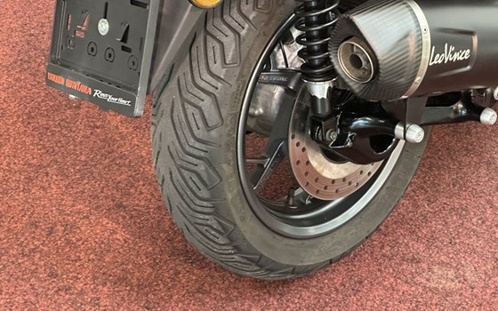 Gebrauchtmotorrad Yamaha XMAX 300 - Bild 11