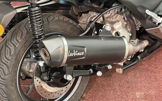 Gebrauchtmotorrad Yamaha XMAX 300 - Bild 9