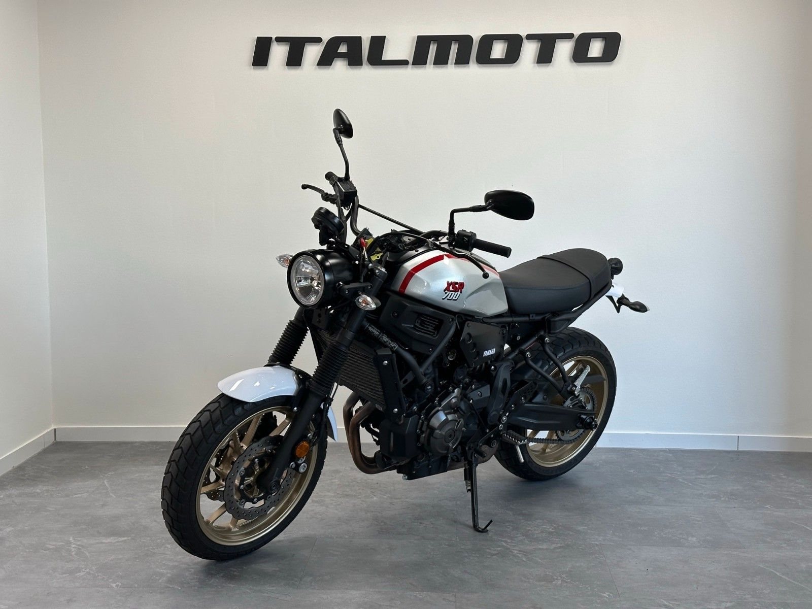Yamaha XSR700 XTribute
