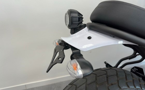 Gebrauchtmotorrad Yamaha XSR700 XTribute - Bild 5