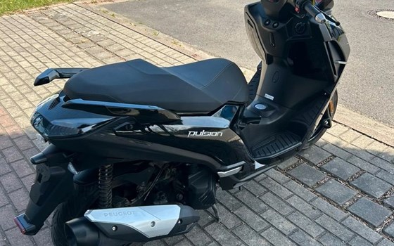 Gebrauchtmotorrad Peugeot Pulsion 125 - Bild 3