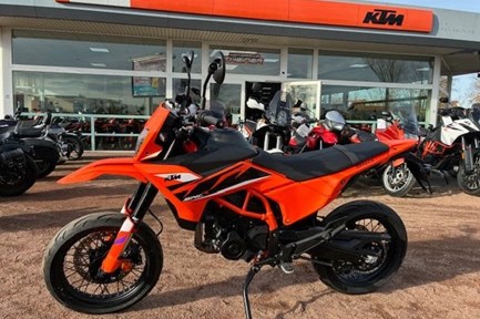 KTM 390 SMC R