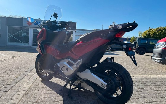 Gebrauchtmotorrad Honda Forza 750 - Bild 2