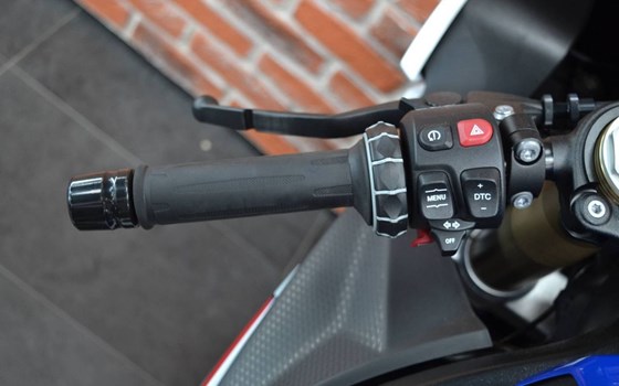 Gebrauchtmotorrad BMW S 1000 RR - Bild 9