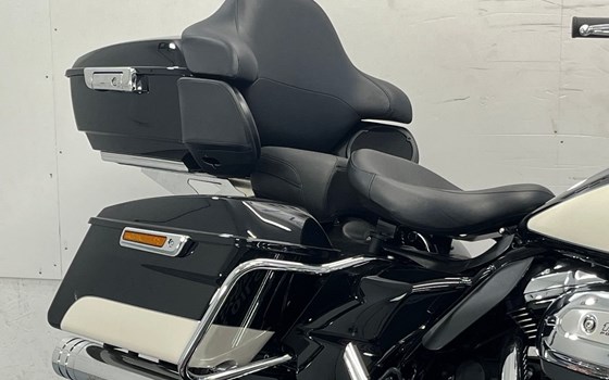 Gebrauchtmotorrad Harley-Davidson Touring Road King Special FLHRXS - Bild 22