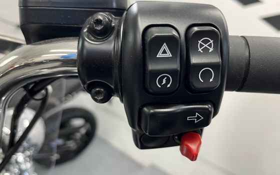 Gebrauchtmotorrad Harley-Davidson Touring Road King Special FLHRXS - Bild 8