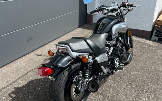 Gebrauchtmotorrad Yamaha V-Max VMX 1200 - Bild 4