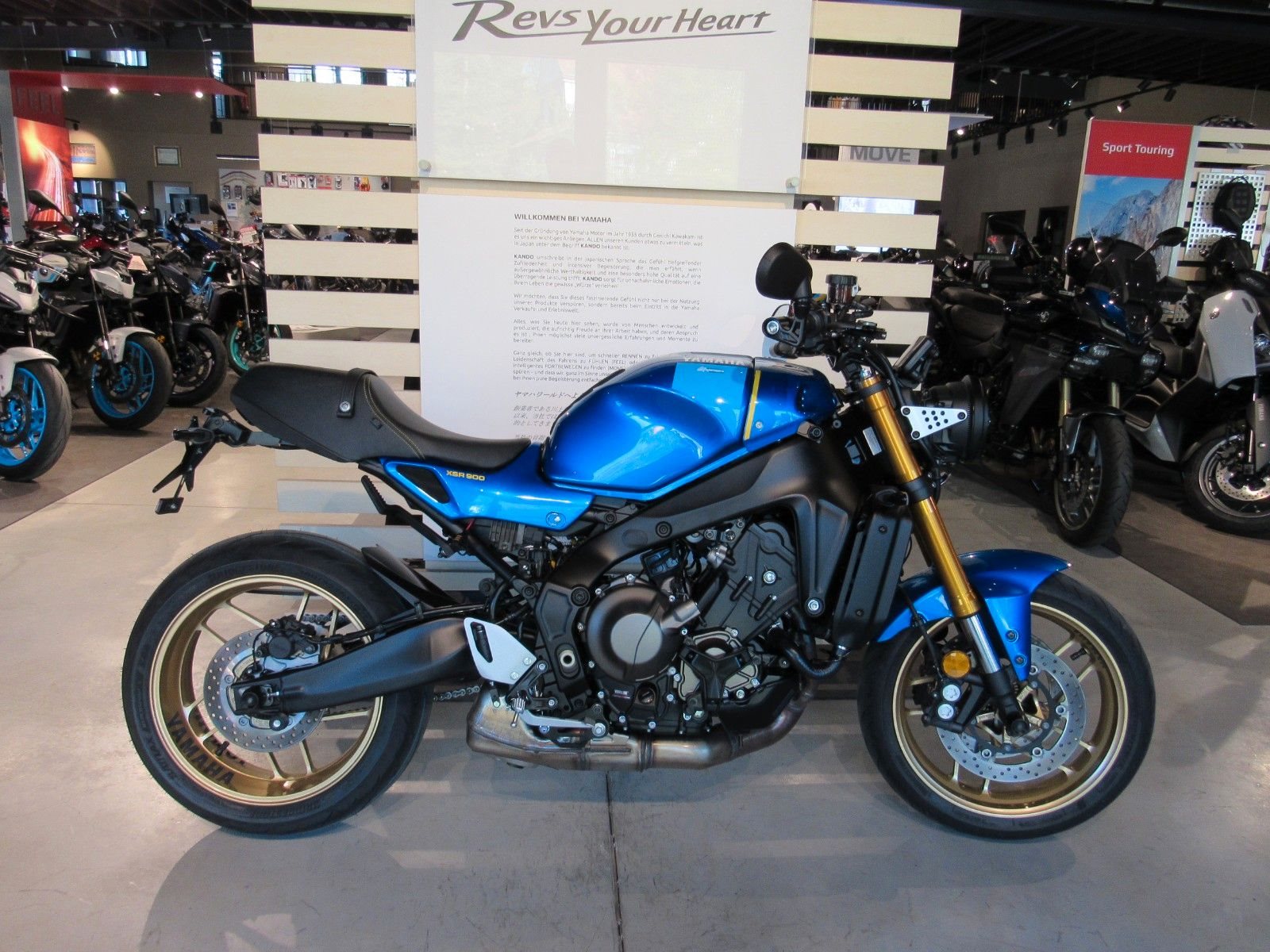 Yamaha XSR900