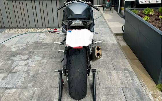 Gebrauchtmotorrad BMW S 1000 RR - Bild 4