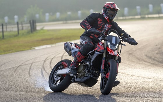 Neufahrzeug Ducati Hypermotard 698 Mono RVE - Bild 11