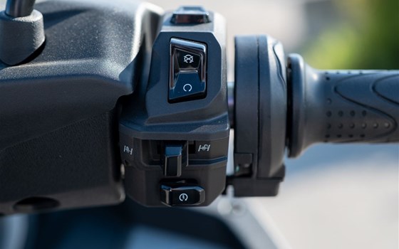 Gebrauchtmotorrad Piaggio MP3 530 HPE Exclusive - Bild 11