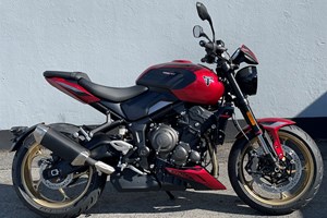 Angebot Triumph Trident 800