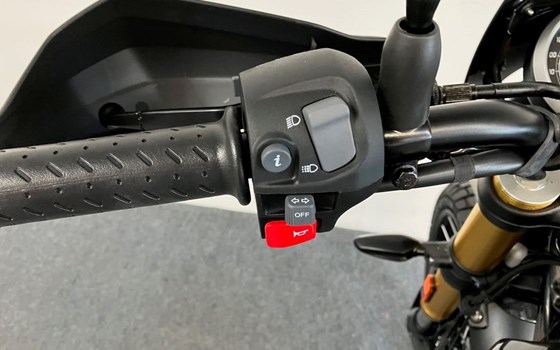 Neufahrzeug Triumph Scrambler 400 XC - Bild 19