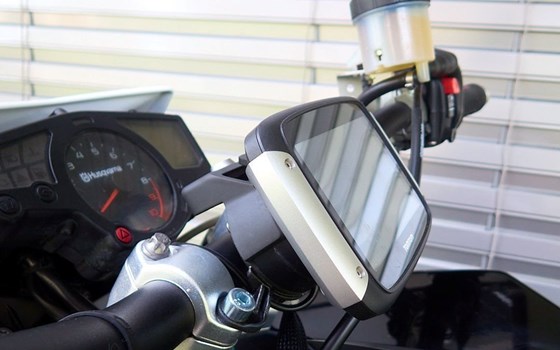 Gebrauchtmotorrad Husqvarna Nuda 900 R - Bild 6