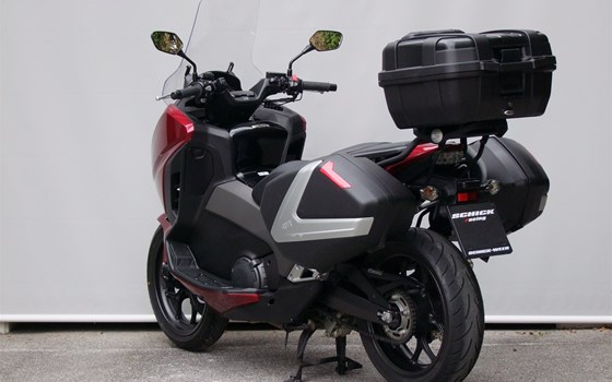 Gebrauchtmotorrad Honda Integra - Bild 6