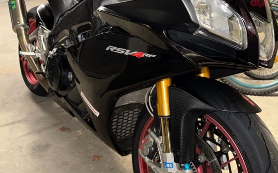 Gebrauchtmotorrad Aprilia RSV4 RF - Bild 1