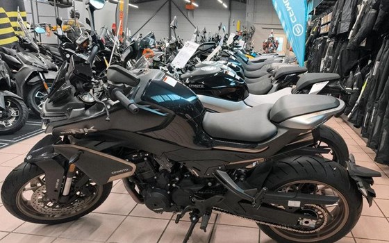 Gebrauchtmotorrad CFMOTO 800NK Sport - Bild 1