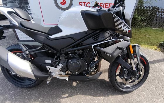 Neufahrzeug CFMOTO 450NK - Bild 11