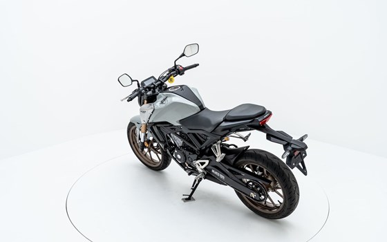 Motorrad Occasion Honda CB125R - Bild 5