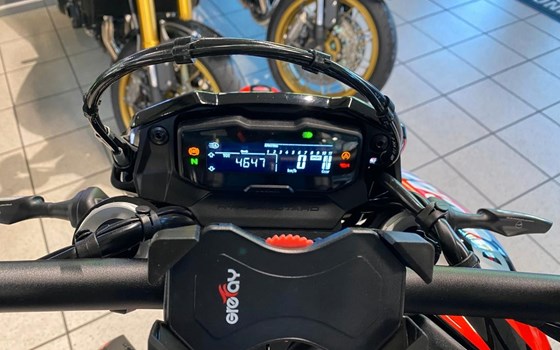 Gebrauchtmotorrad Ducati Hypermotard 698 Mono RVE - Bild 3