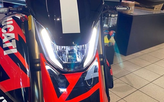 Gebrauchtmotorrad Ducati Hypermotard 698 Mono RVE - Bild 4