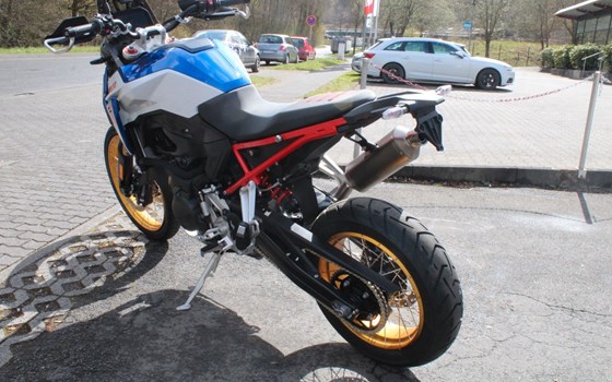 Gebrauchtmotorrad BMW F 900 GS - Bild 3