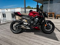 Gebrauchtmotorrad Triumph Street Triple 765 RS
