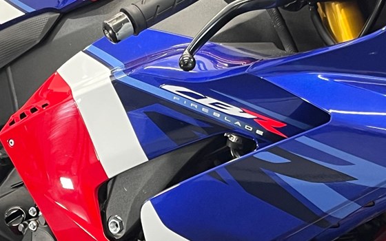 Gebrauchtmotorrad Honda CBR1000RR Fireblade SP - Bild 13